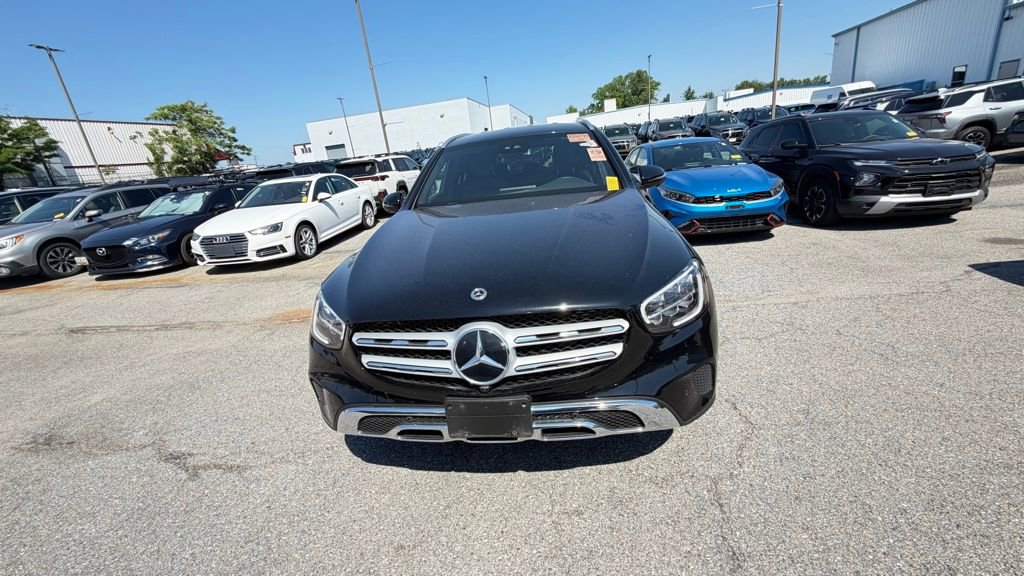 Used 2022 Mercedes-Benz GLC 300 4MATIC w/ Premium Package Lite image 2