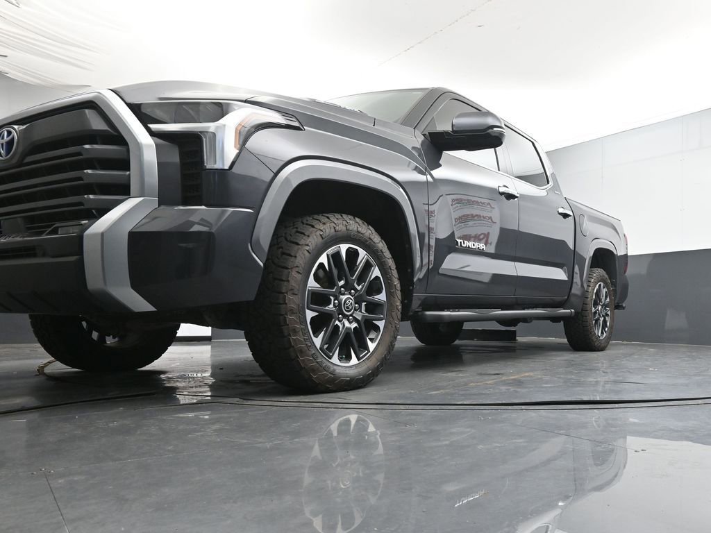 Used 2024 Toyota Tundra Limited AWD/4WD image 37