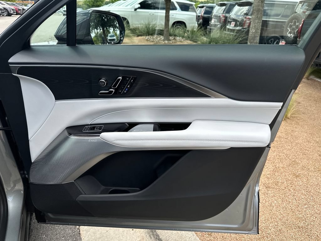 New 2026 Cadillac Lyriq Premium Luxury w/ LPO, Floor Liner Package AWD/4WD image 36