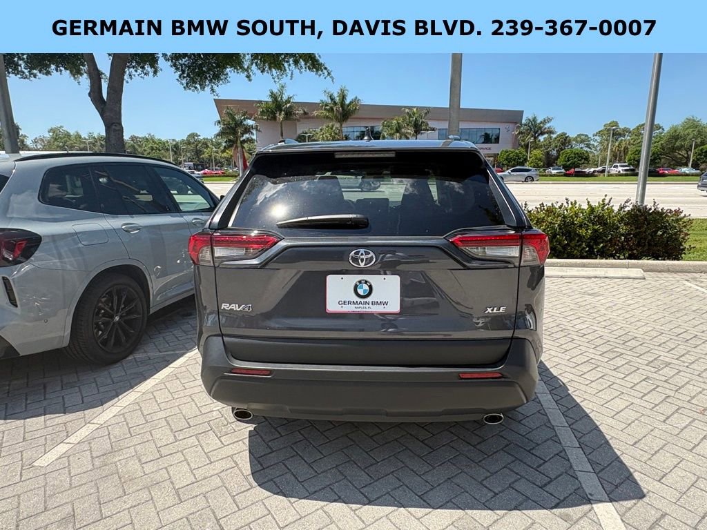 Used 2023 Toyota RAV4 XLE Premium image 10