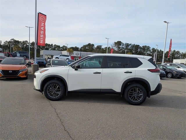 Used 2023 Nissan Rogue S image 6