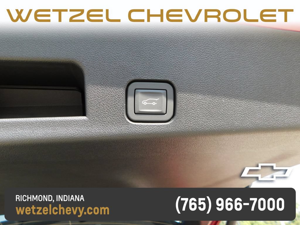 New 2027 Chevrolet Traverse LT FWD image 22