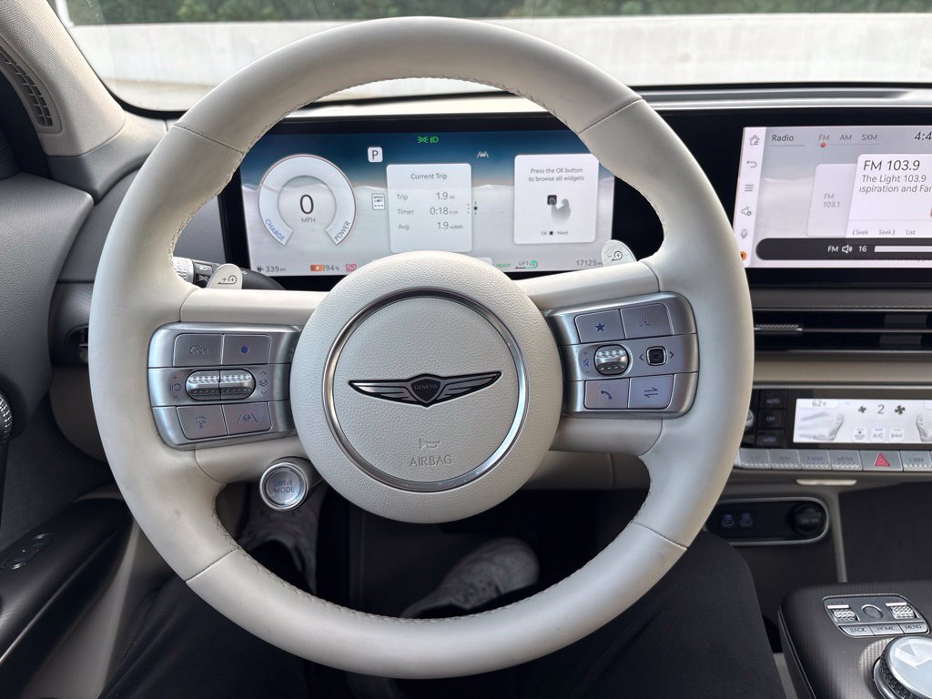 Used 2024 Genesis GV60 RWD image 7