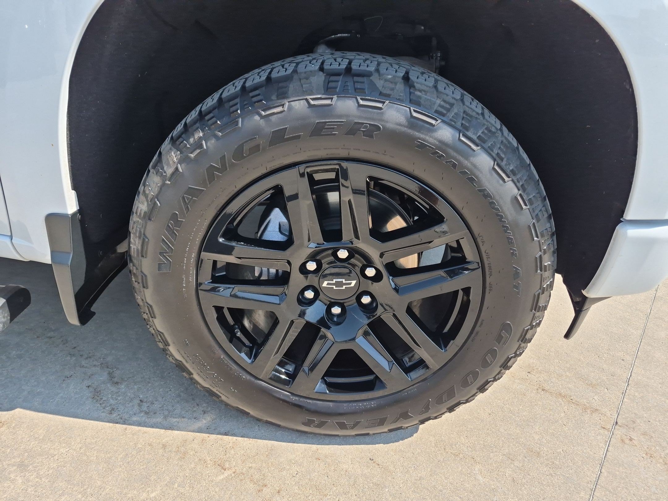 Used 2022 Chevrolet Silverado 1500 RST AWD/4WD image 13