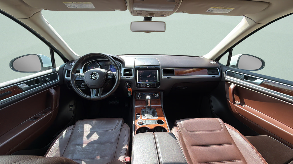 Used 2013 Volkswagen Touareg Sport AWD/4WD image 10