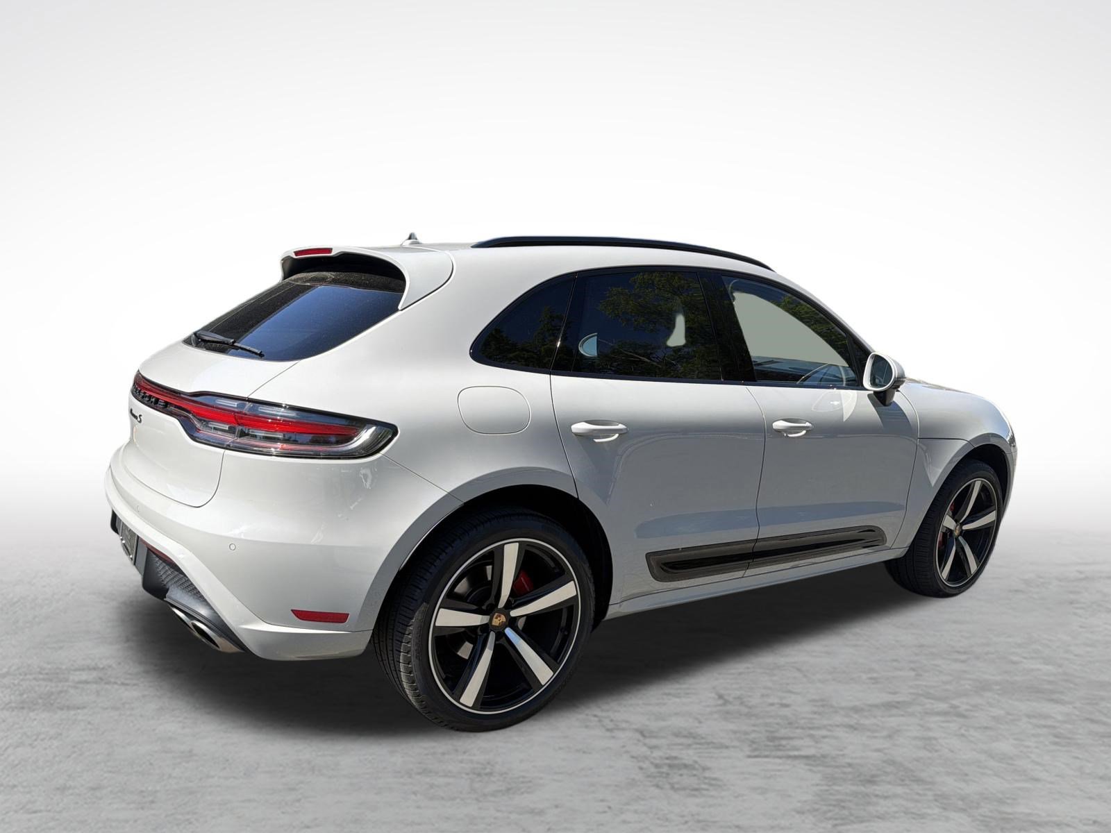 Used 2023 Porsche Macan S AWD/4WD image 11