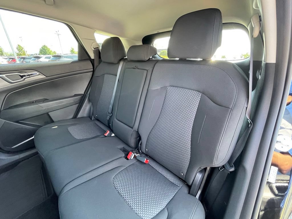 New 2026 Kia Sportage LX w/ LX Convenience Package FWD image 25
