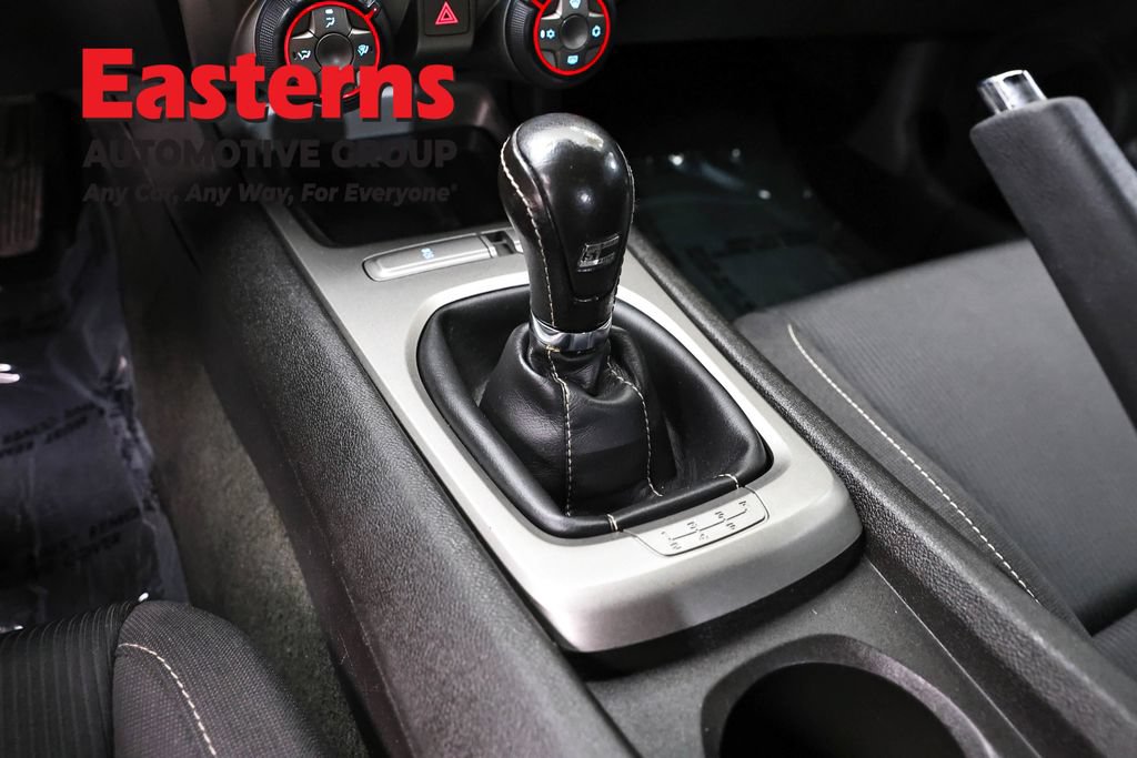Used 2015 Chevrolet Camaro SS RWD image 12