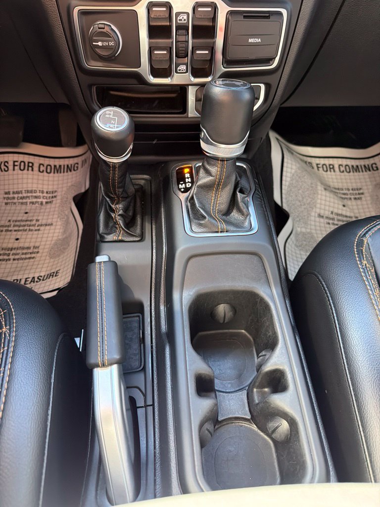 Used 2021 Jeep Wrangler Unlimited Sahara AWD/4WD image 33