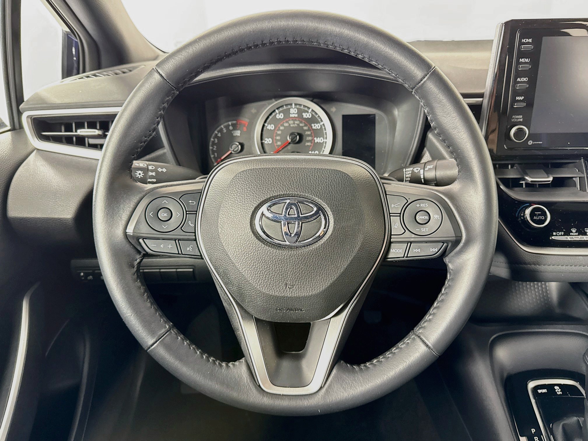 Used 2022 Toyota Corolla SE w/ Carpet Mat Package (TMS) FWD image 11
