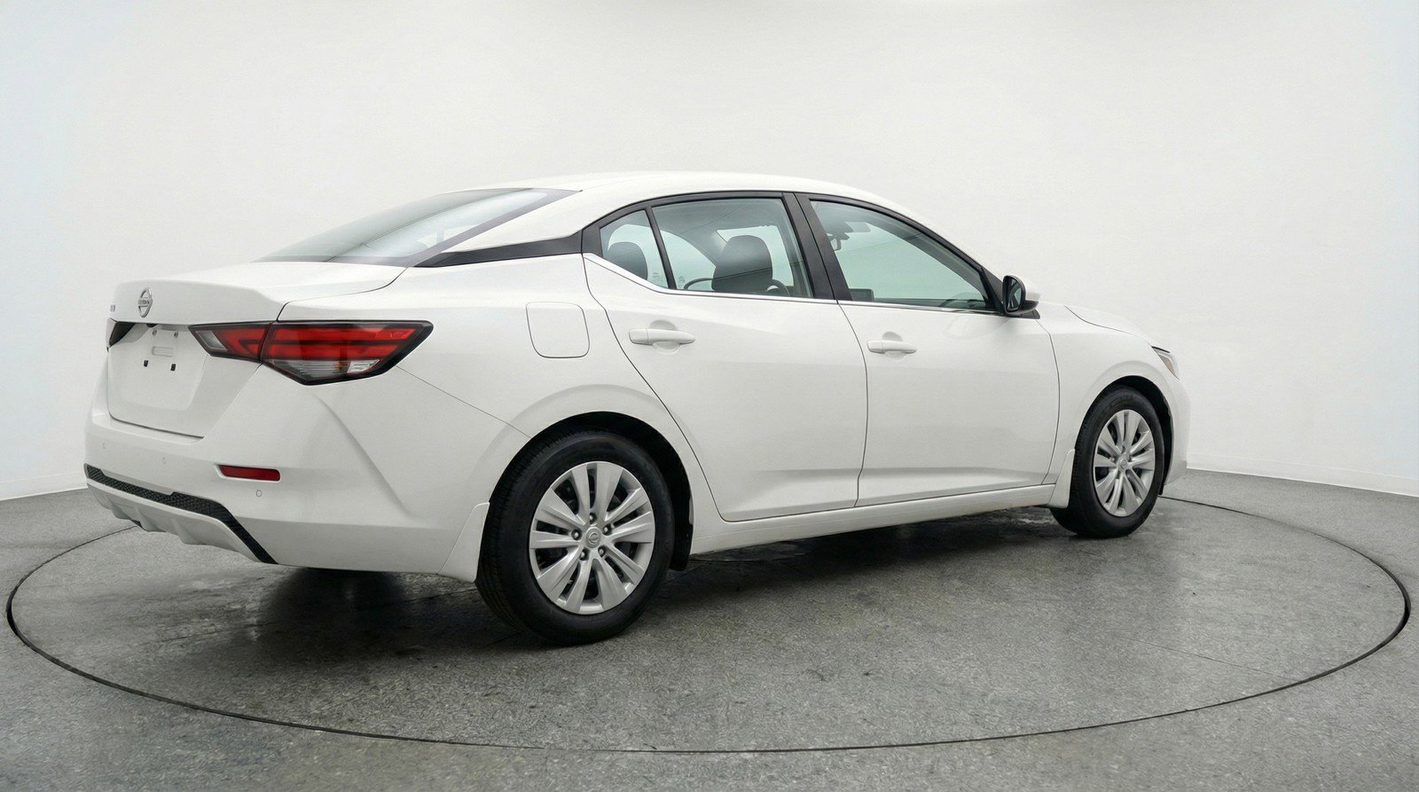 Used 2025 Nissan Sentra S image 9