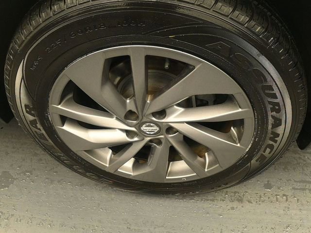 Used 2016 Nissan Rogue SL w/ SL Premium Package image 9