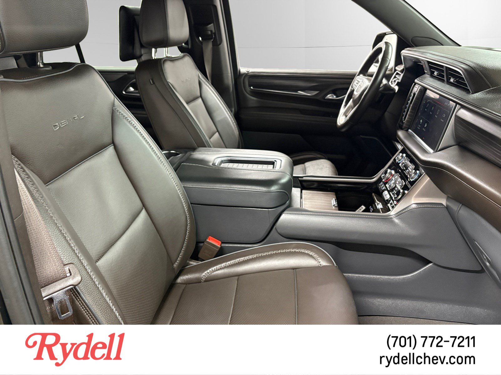 Used 2024 GMC Yukon Denali w/ Denali Reserve Package AWD/4WD image 17