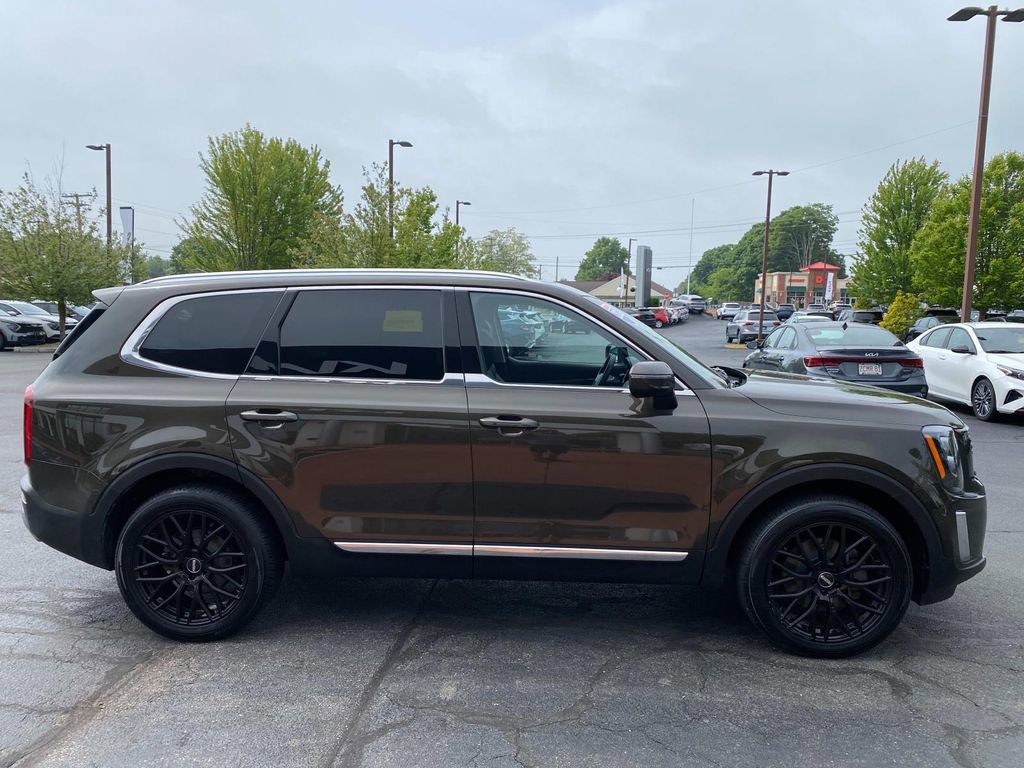 Used 2022 Kia Telluride EX w/ EX Premium Package image 7