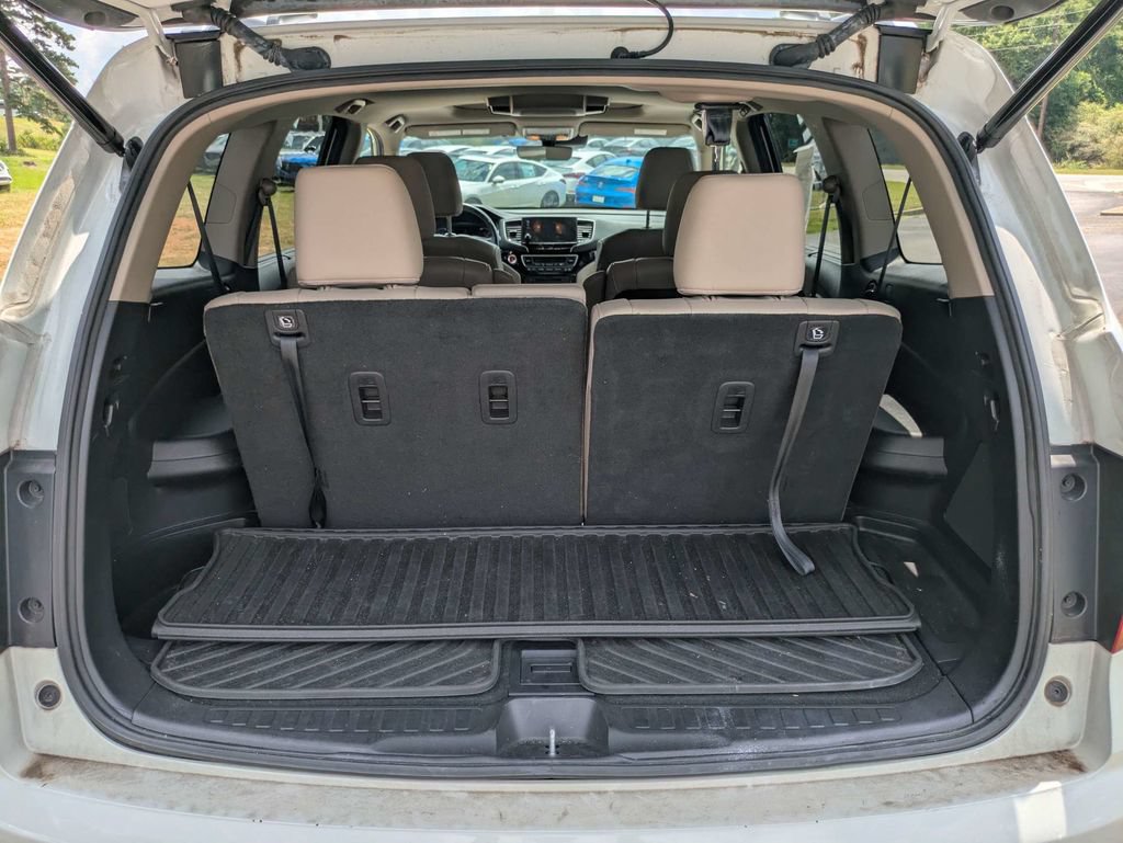 Used 2021 Honda Pilot Touring image 13