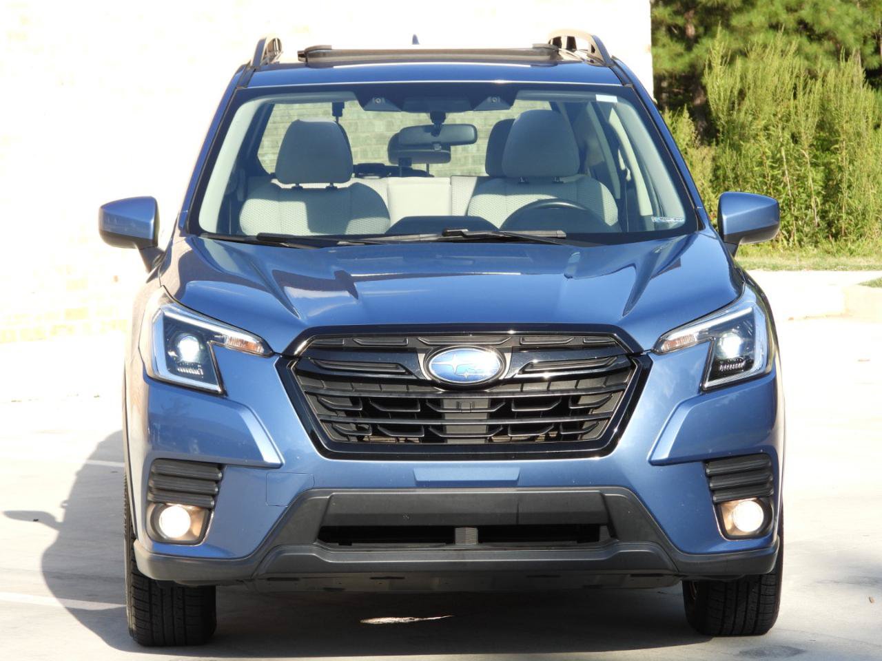 Used 2022 Subaru Forester Premium AWD/4WD image 39