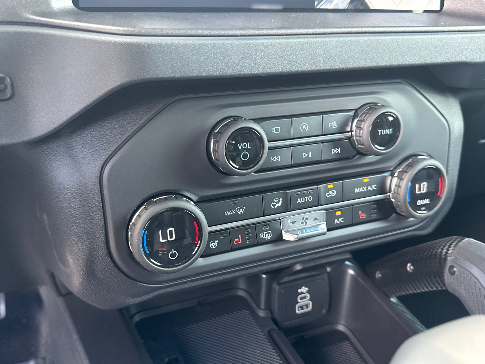New 2026 Ford Bronco Raptor AWD/4WD image 30