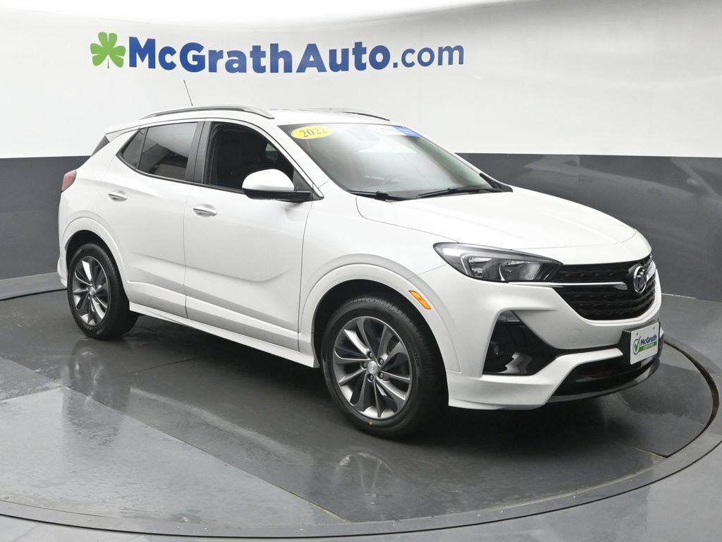 Used 2022 Buick Encore GX Select w/ Sport Touring Package FWD image 2