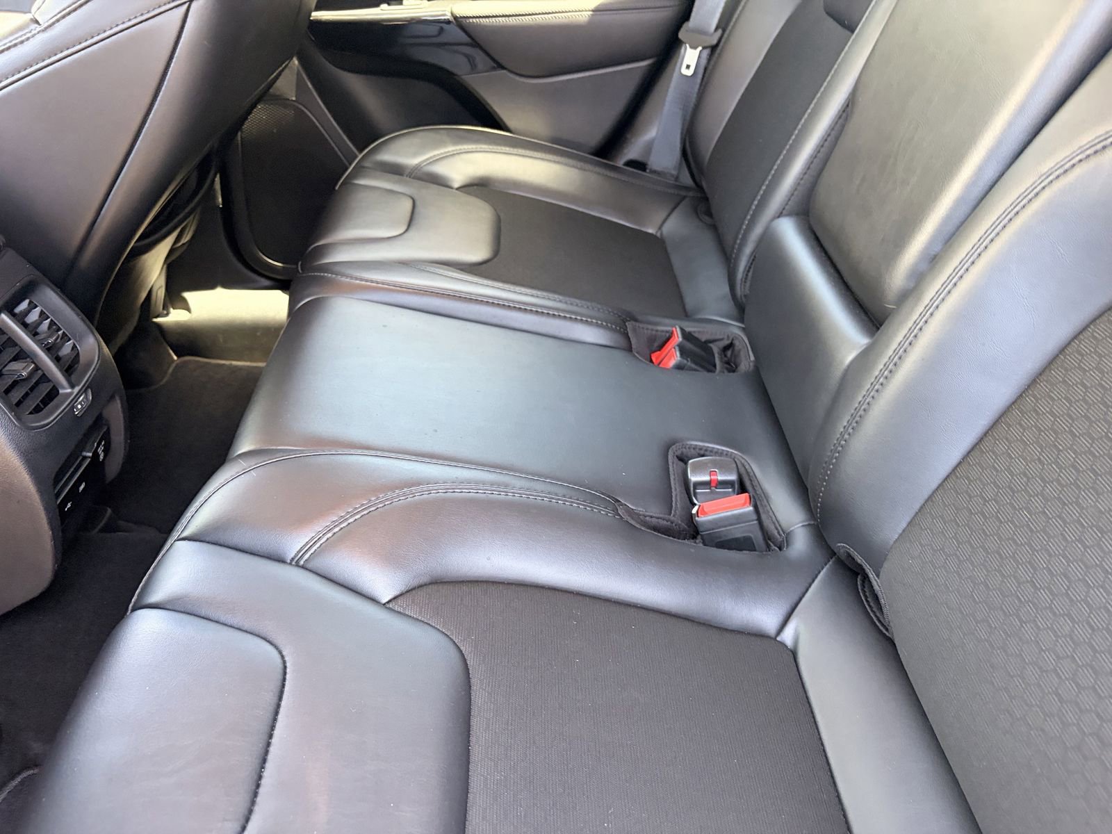 Used 2020 Jeep Cherokee Latitude Plus FWD image 13