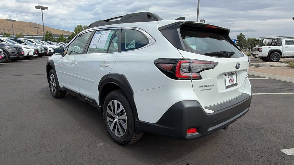 Certified 2025 Subaru Outback AWD/4WD image 5