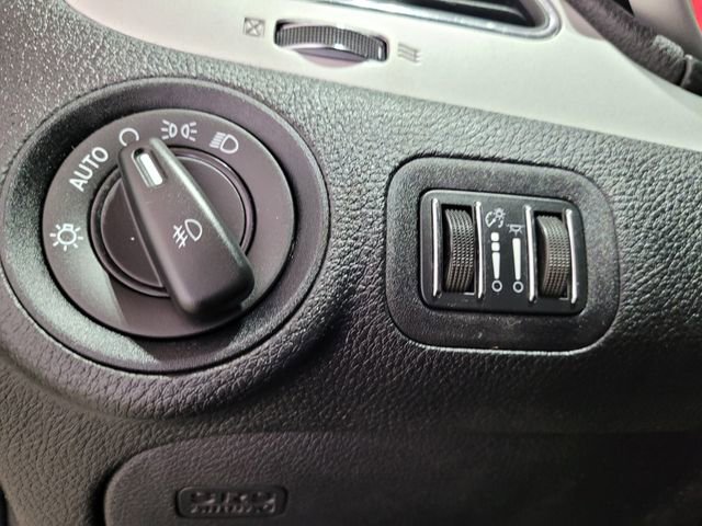 Used 2012 Dodge Journey SXT image 32