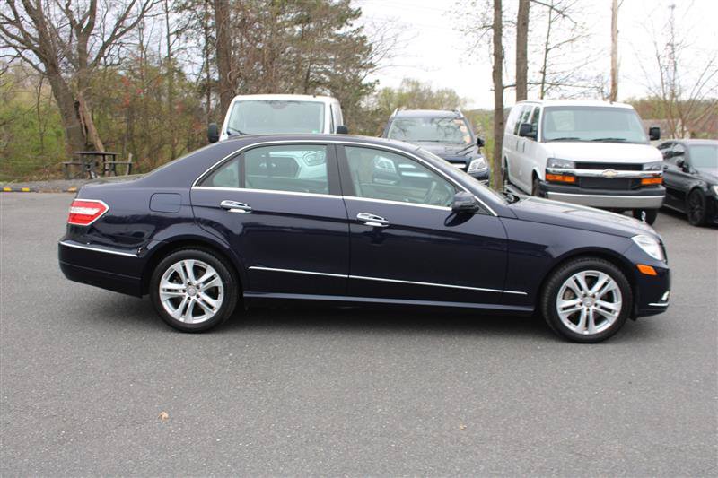 Used 2010 Mercedes-Benz E 350 Sedan w/ Premium 2 Pkg image 9
