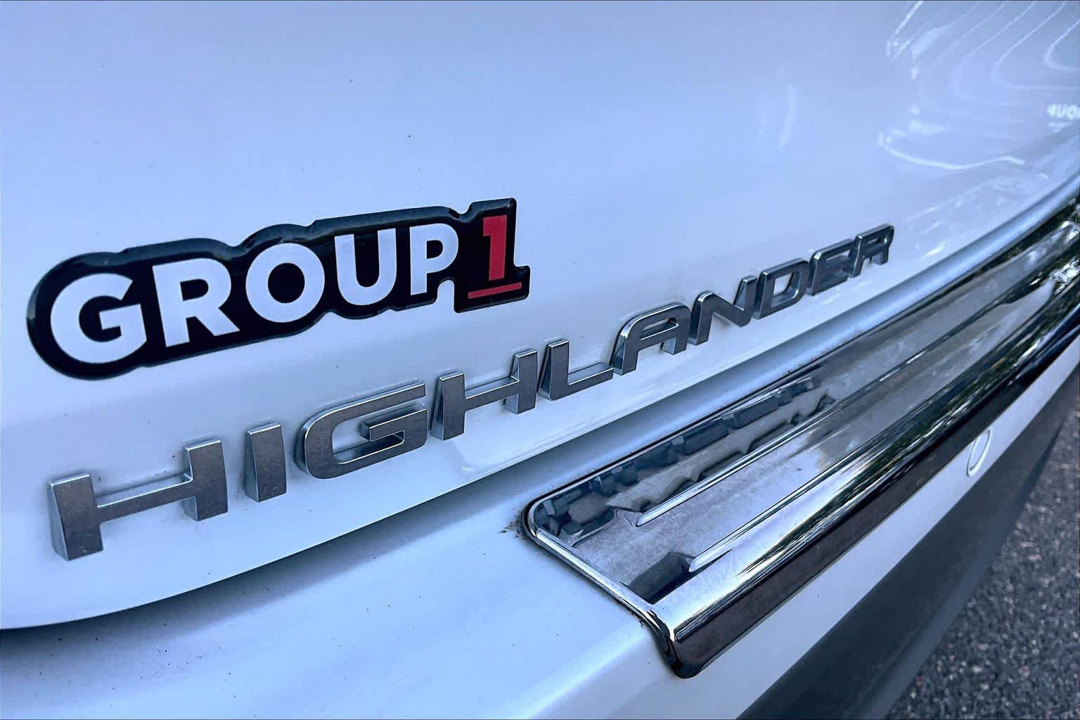 Used 2024 Toyota Highlander Platinum AWD/4WD image 10
