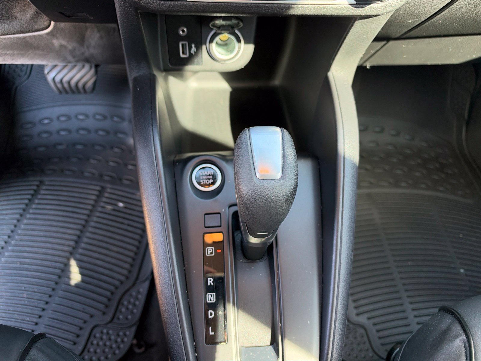 Used 2024 Nissan Kicks S FWD image 17