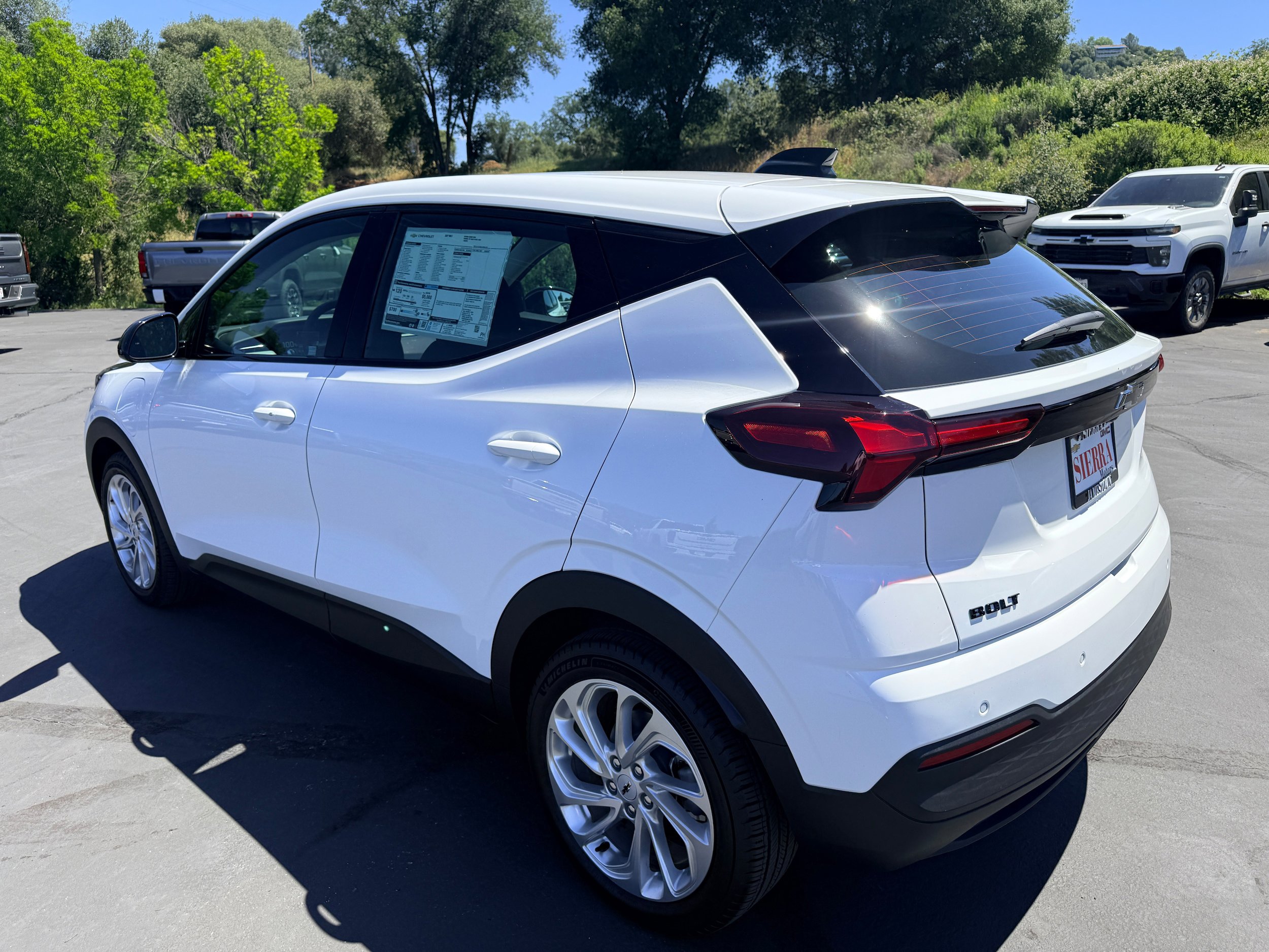 New 2027 Chevrolet Bolt LT w/ Comfort Package FWD image 6