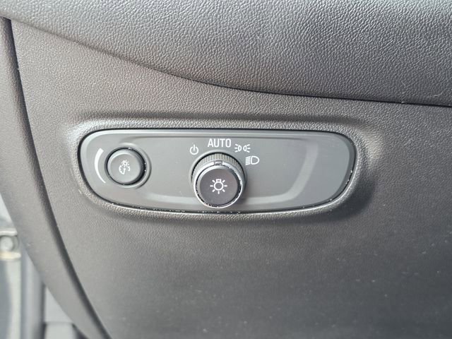 Used 2019 Chevrolet Equinox LS w/ LS Convenience Package FWD image 26