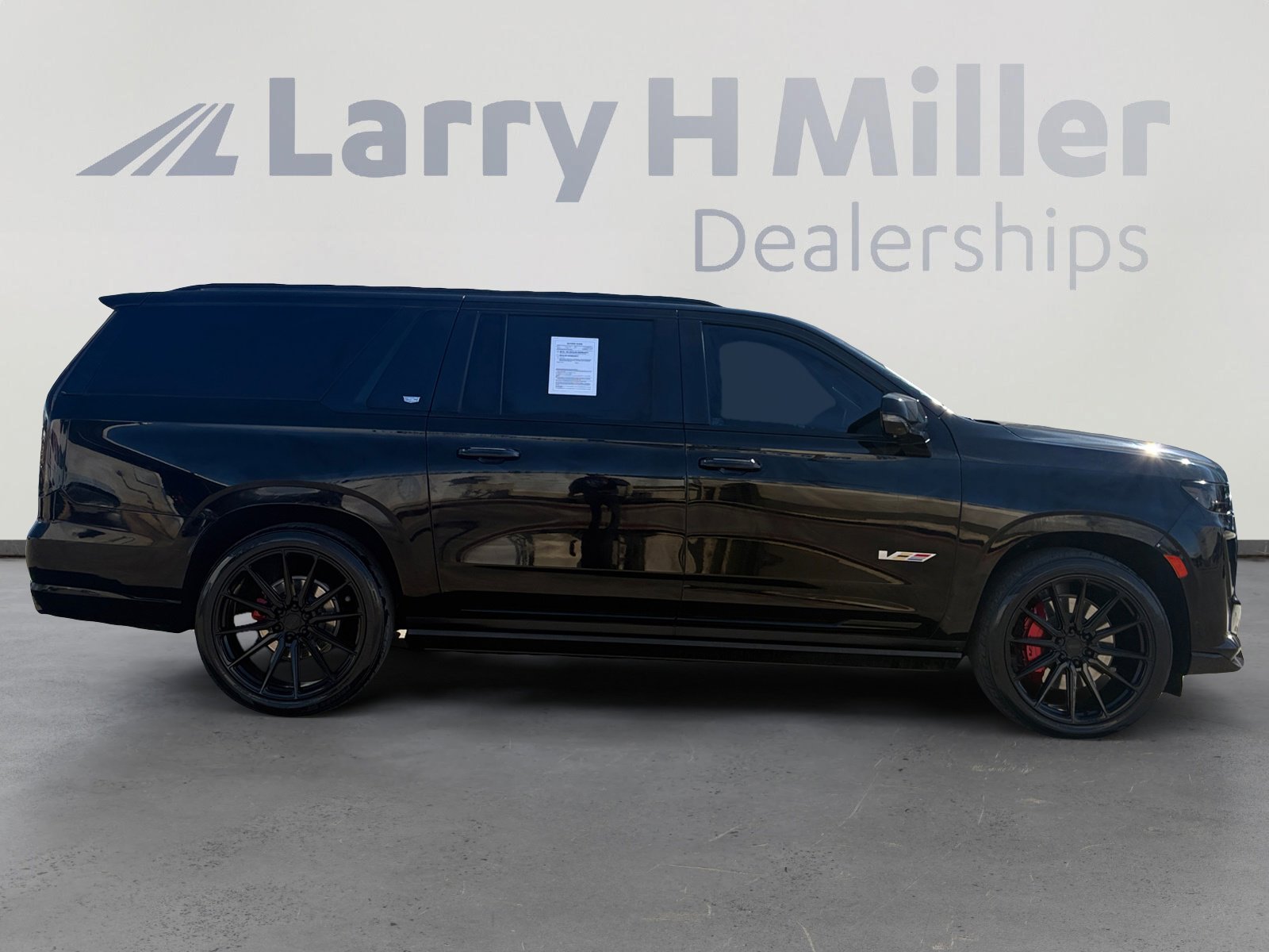 Used 2023 Cadillac Escalade ESV V w/ Heavy-Duty Trailer Package image 6