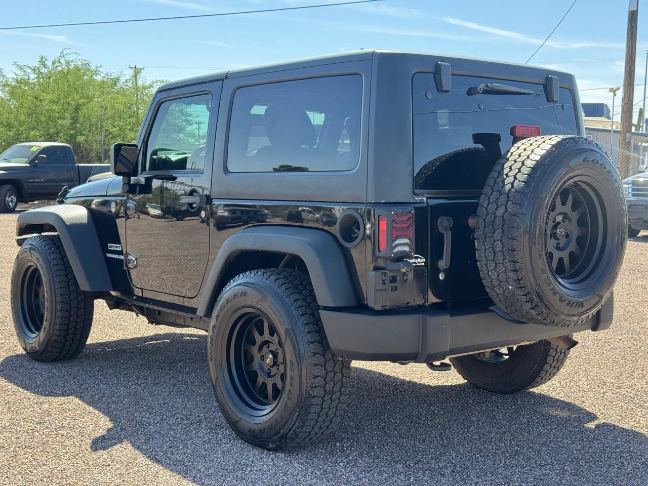 Used 2012 Jeep Wrangler Sport w/ Connectivity Group AWD/4WD image 10
