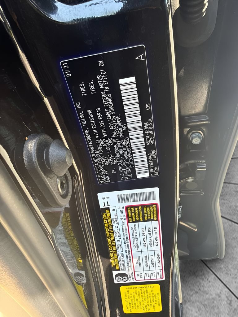 Used 2021 Toyota Highlander XLE FWD image 22
