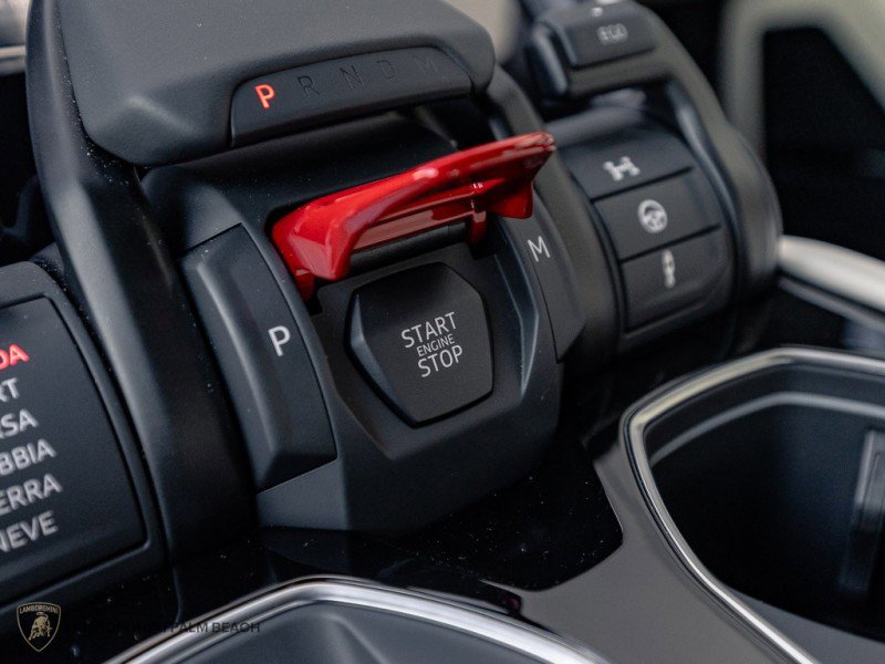 Used 2024 Lamborghini Urus S AWD/4WD image 21