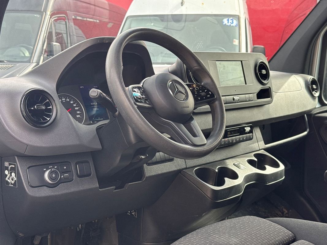 Used 2021 Mercedes-Benz Sprinter 2500 image 15