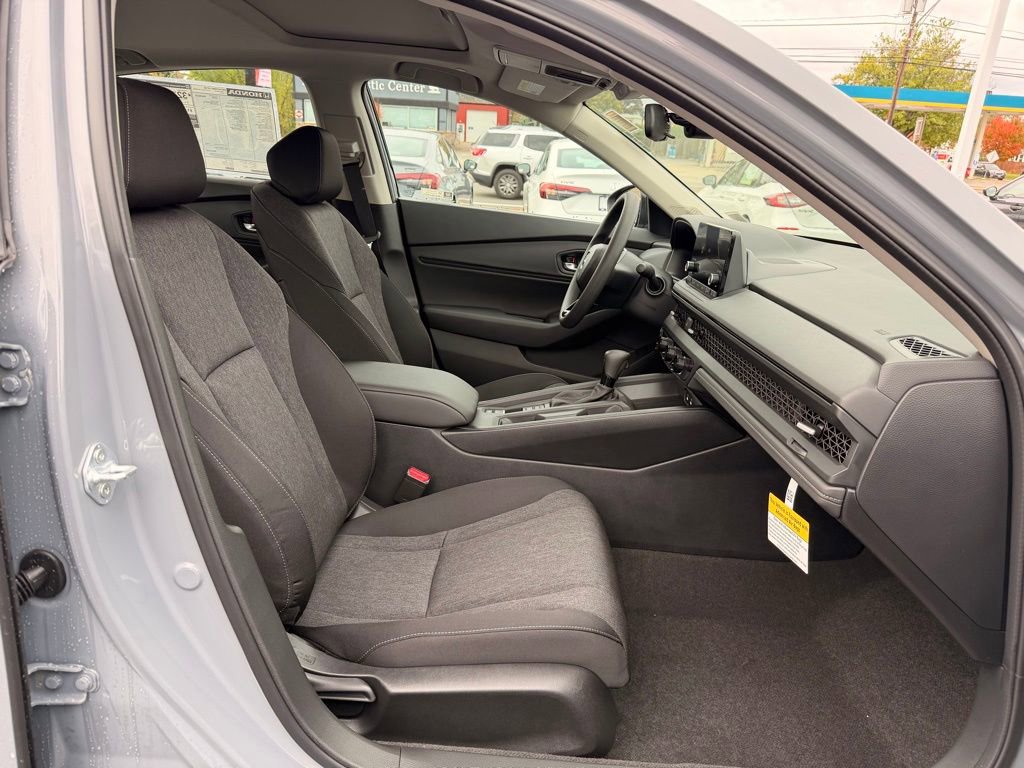 New 2025 Honda Accord SE image 16
