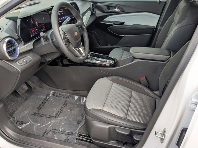 Used 2024 Chevrolet Trax LT w/ Driver Confidence Package image 15