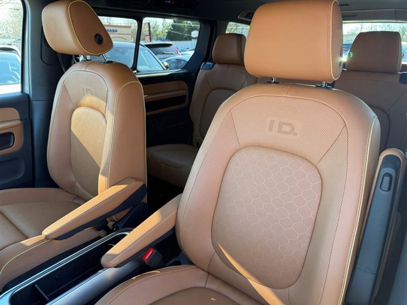 Used 2025 Volkswagen ID. Buzz Pro S image 11