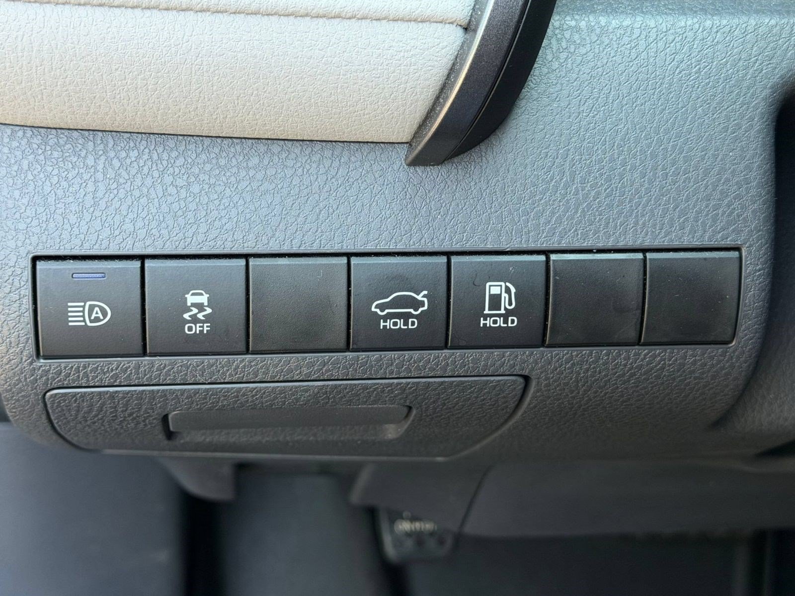Used 2024 Toyota Camry LE FWD image 30