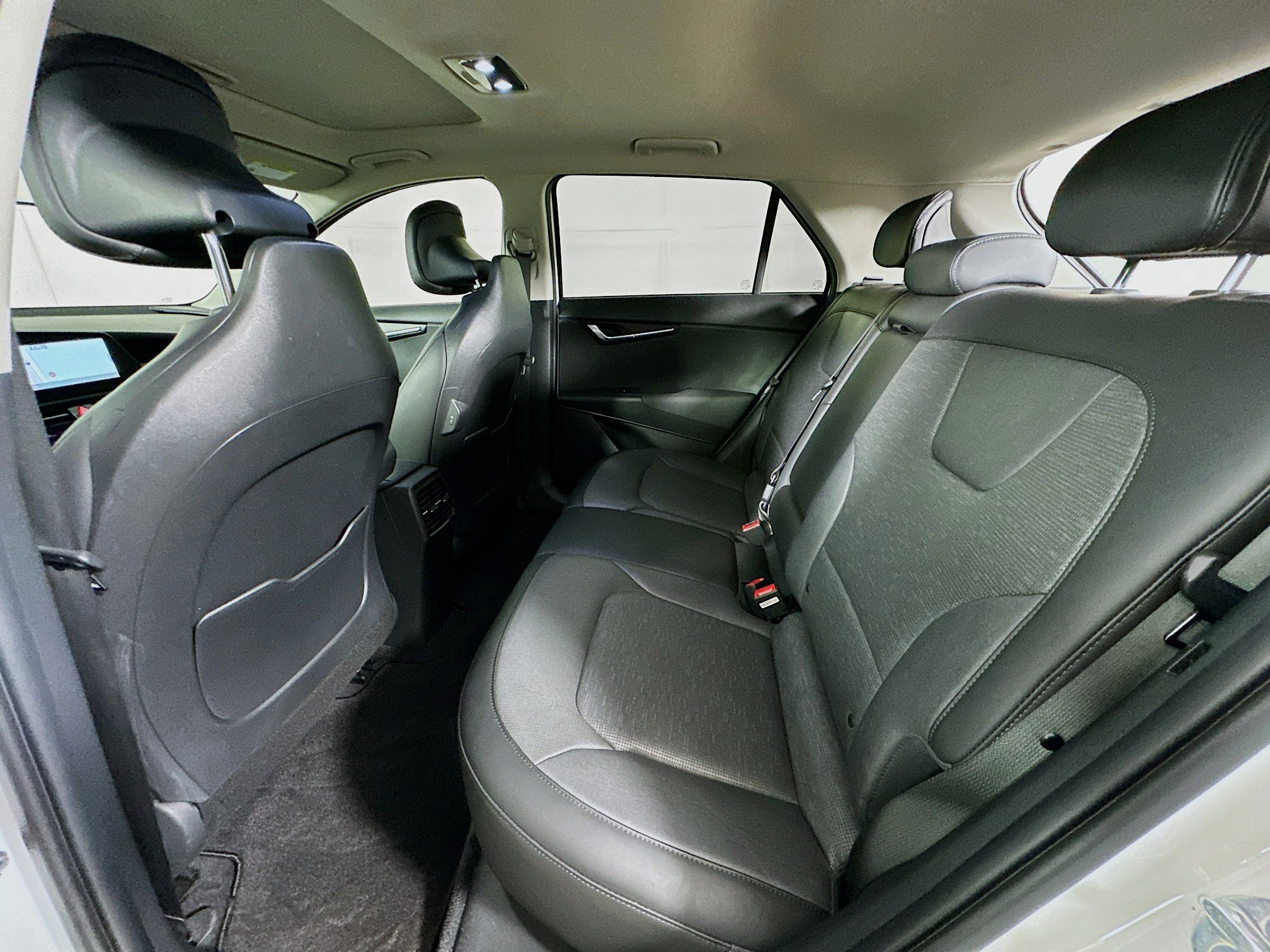 Used 2023 Kia Niro Wave FWD image 28