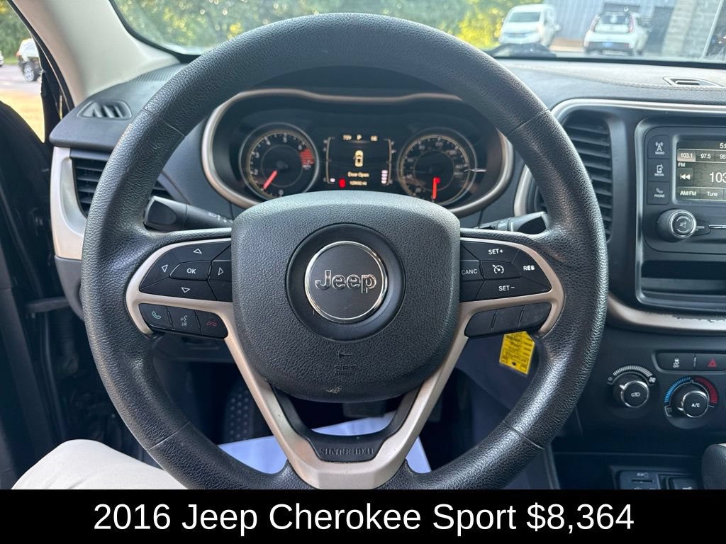 Used 2016 Jeep Cherokee Sport FWD image 19