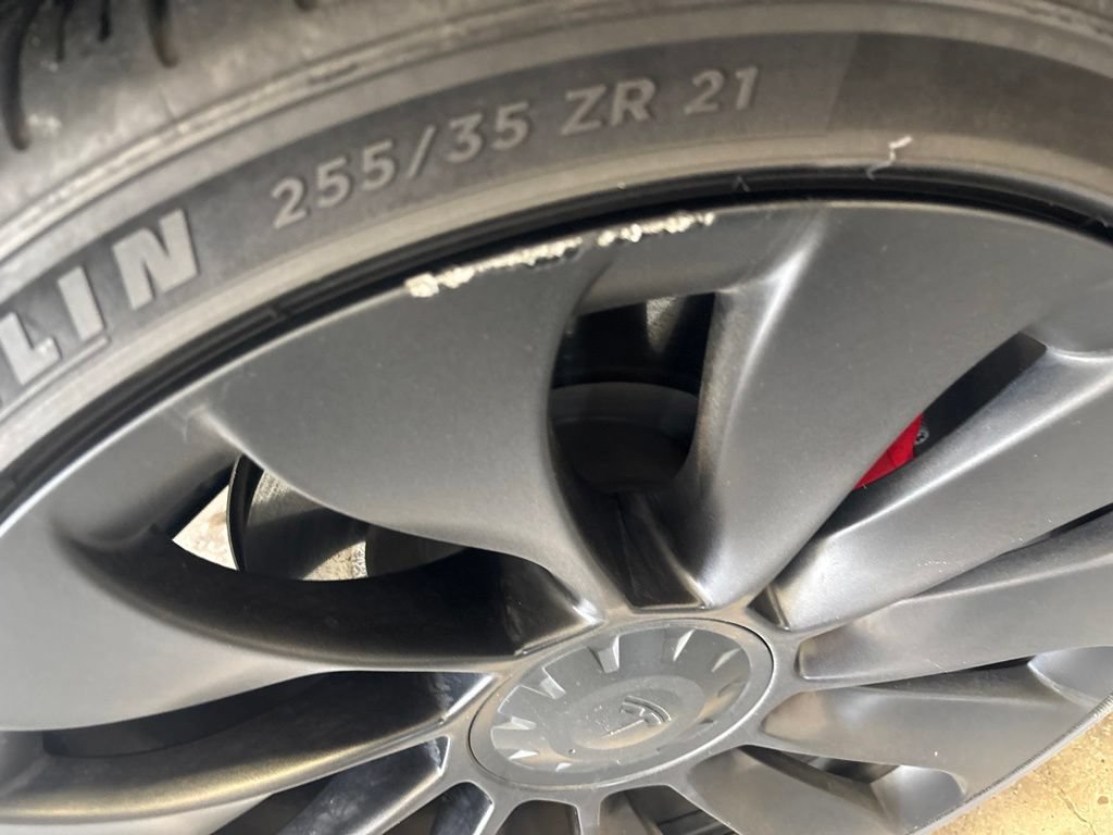 Used 2022 Tesla Model Y Performance AWD/4WD image 9