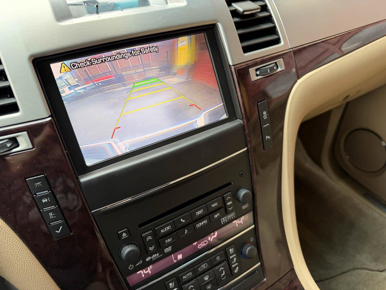 Used 2013 Cadillac Escalade EXT Luxury image 25