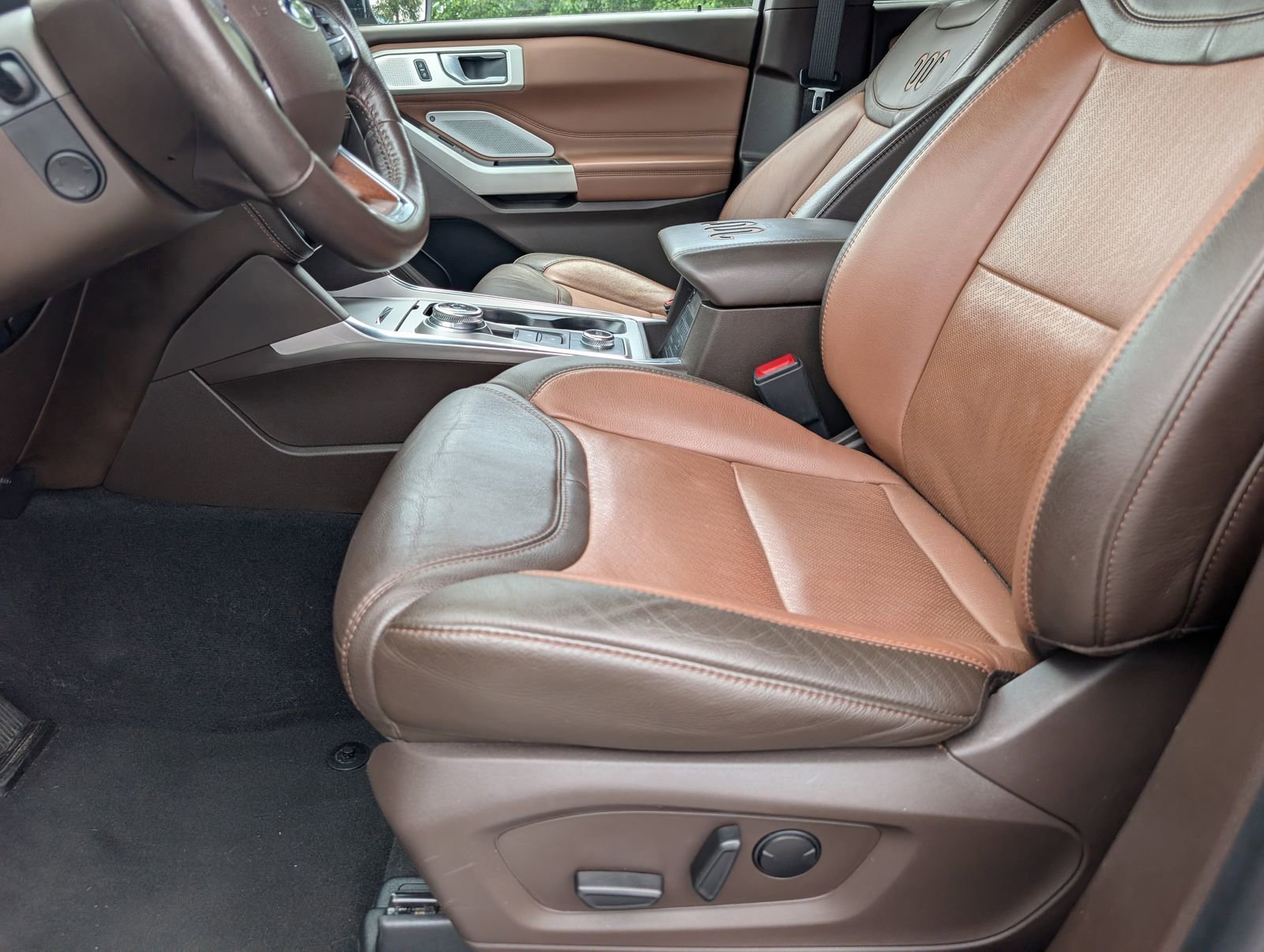 Used 2022 Ford Explorer King Ranch w/ Technology Package AWD/4WD image 7