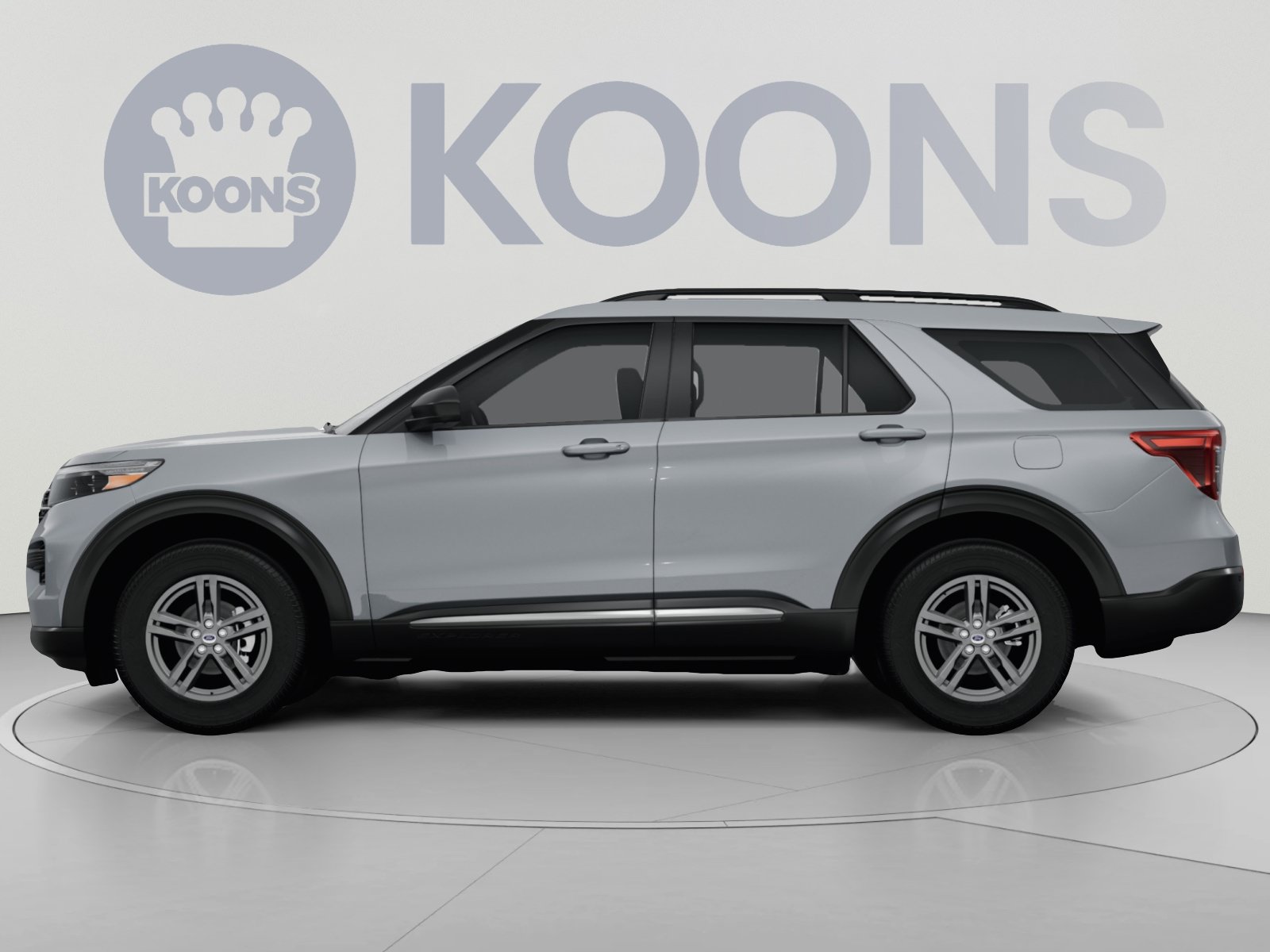 Used 2024 Ford Explorer XLT w/ Equipment Group 202A AWD/4WD image 2