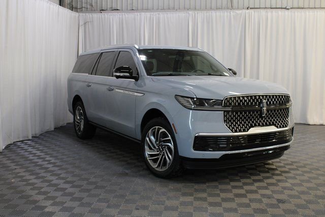 New 2026 Lincoln Navigator L Reserve image 31
