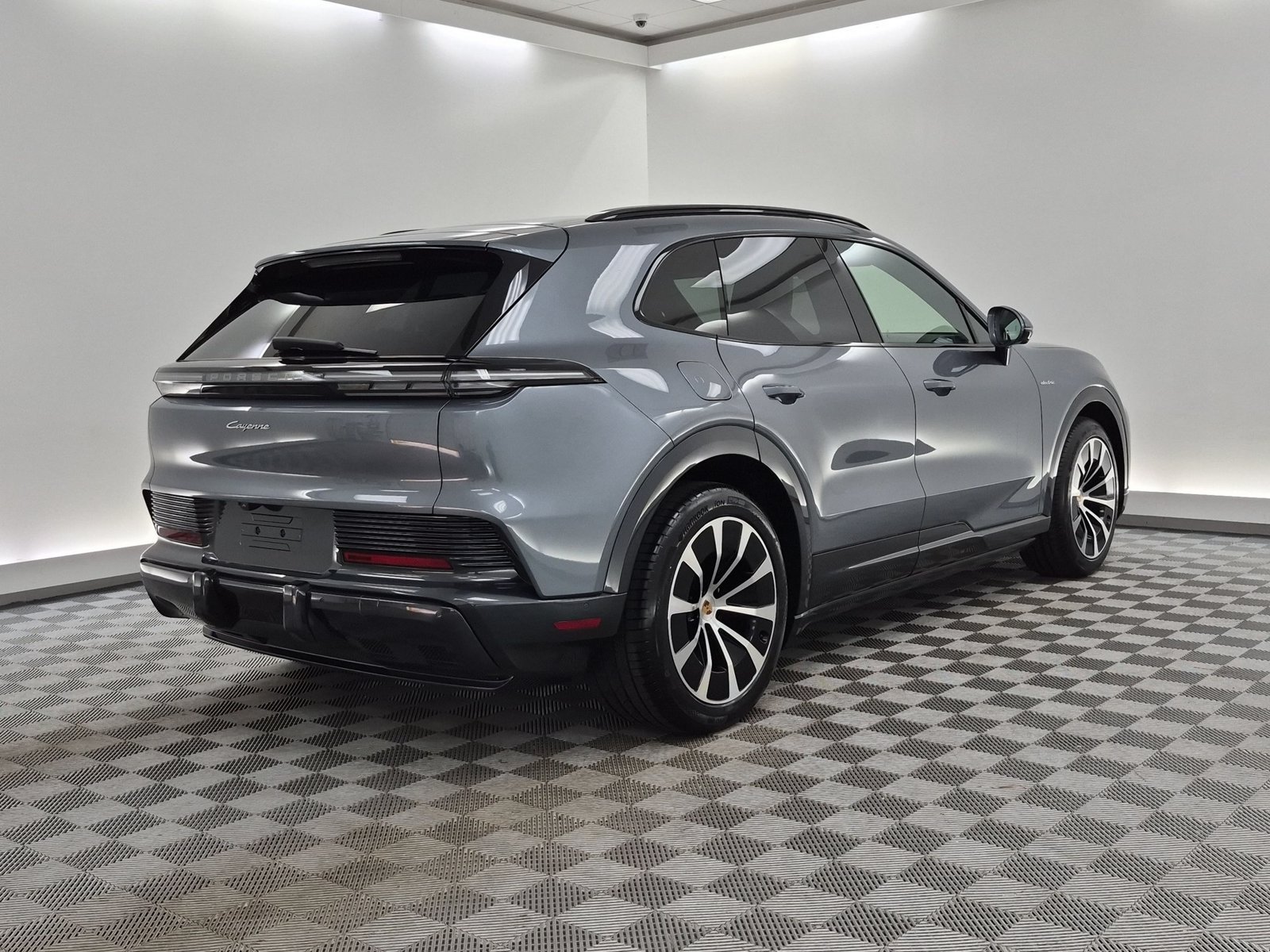 New 2026 Porsche Cayenne Electric AWD/4WD image 6