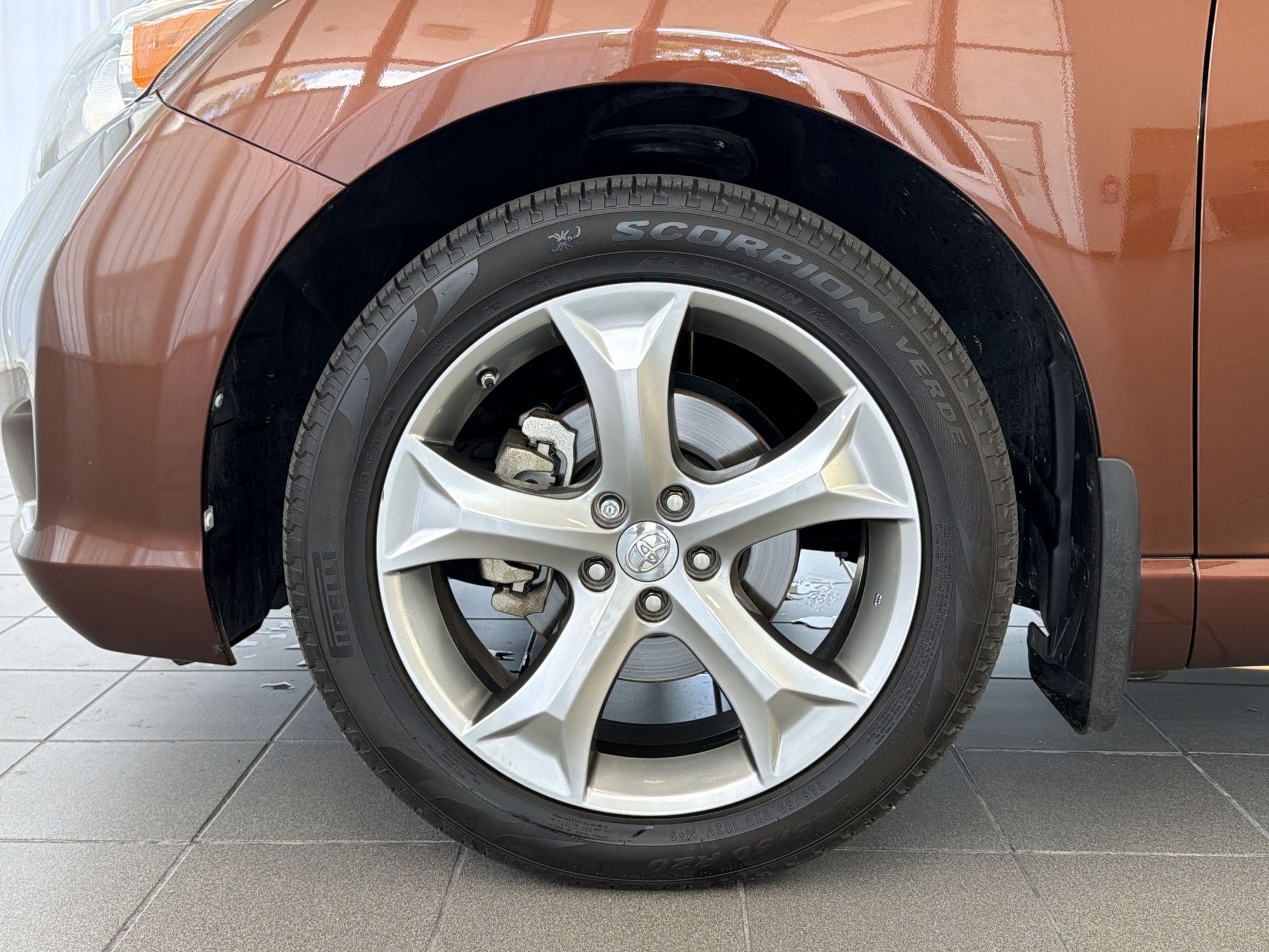 Used 2013 Toyota Venza XLE w/ Tow Prep Pkg AWD/4WD image 12