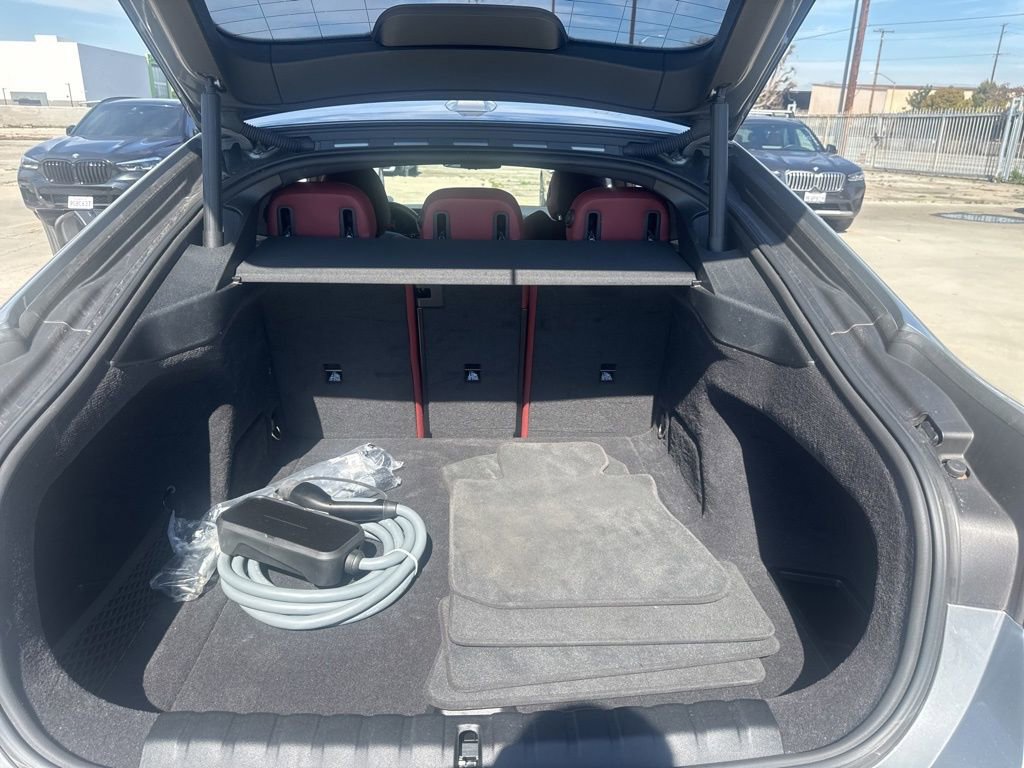 Used 2023 BMW i4 eDrive40 image 18