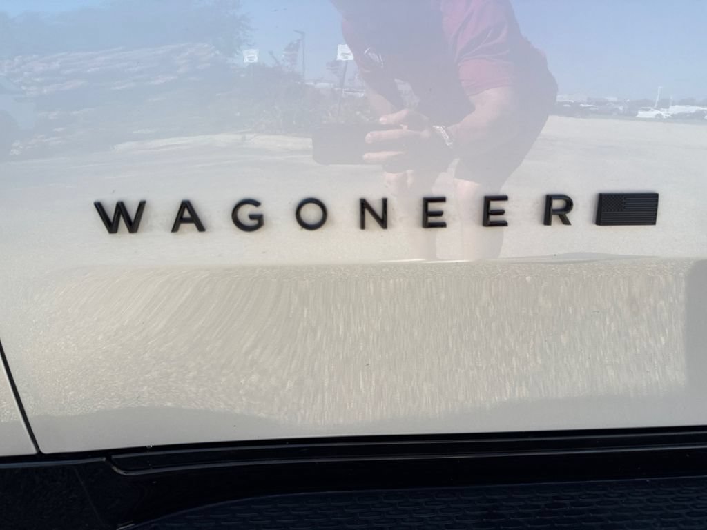 Used 2024 Jeep Wagoneer Series II AWD/4WD image 46